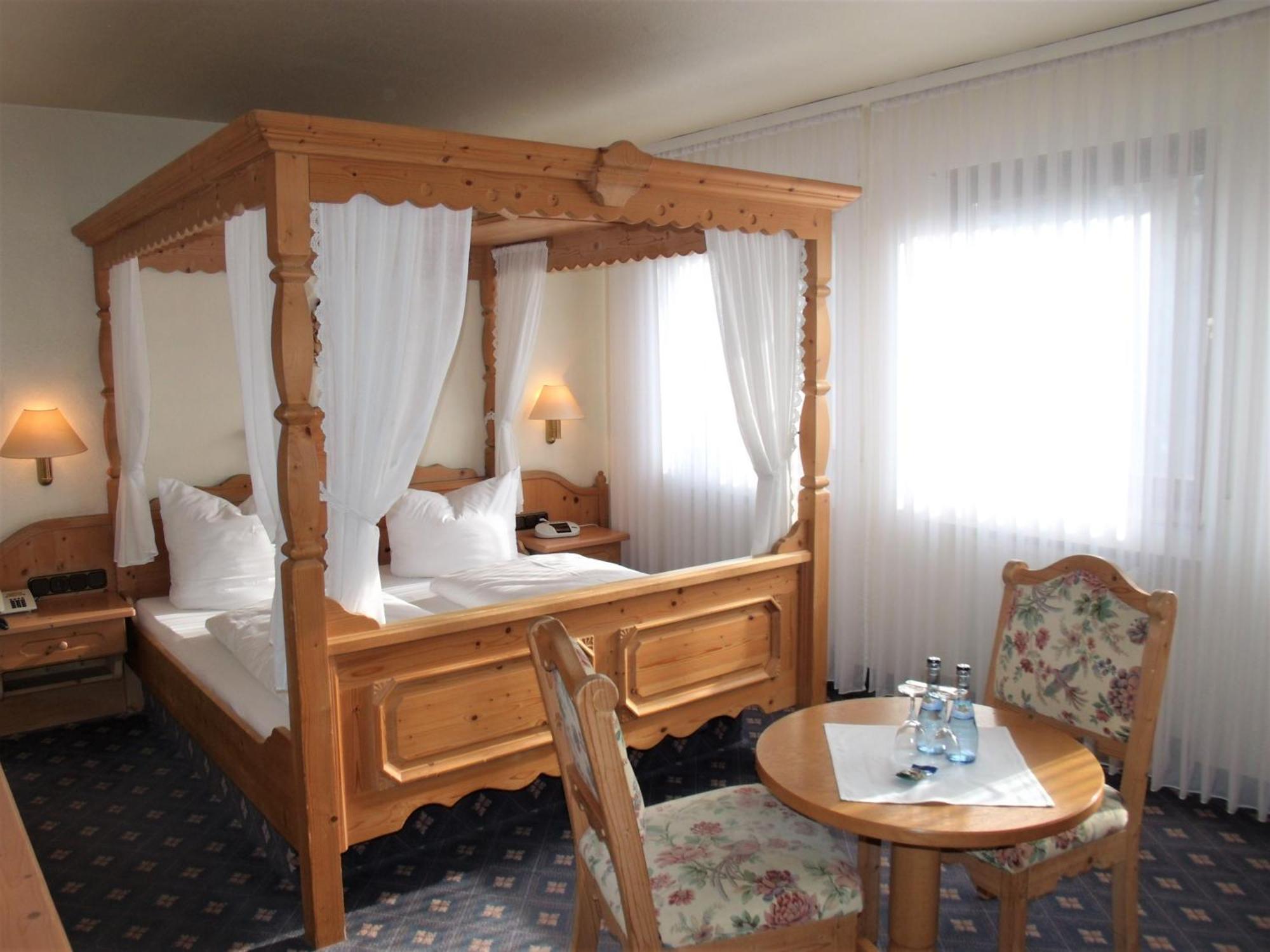 וירצבורג Hotel Brehm מראה חיצוני תמונה