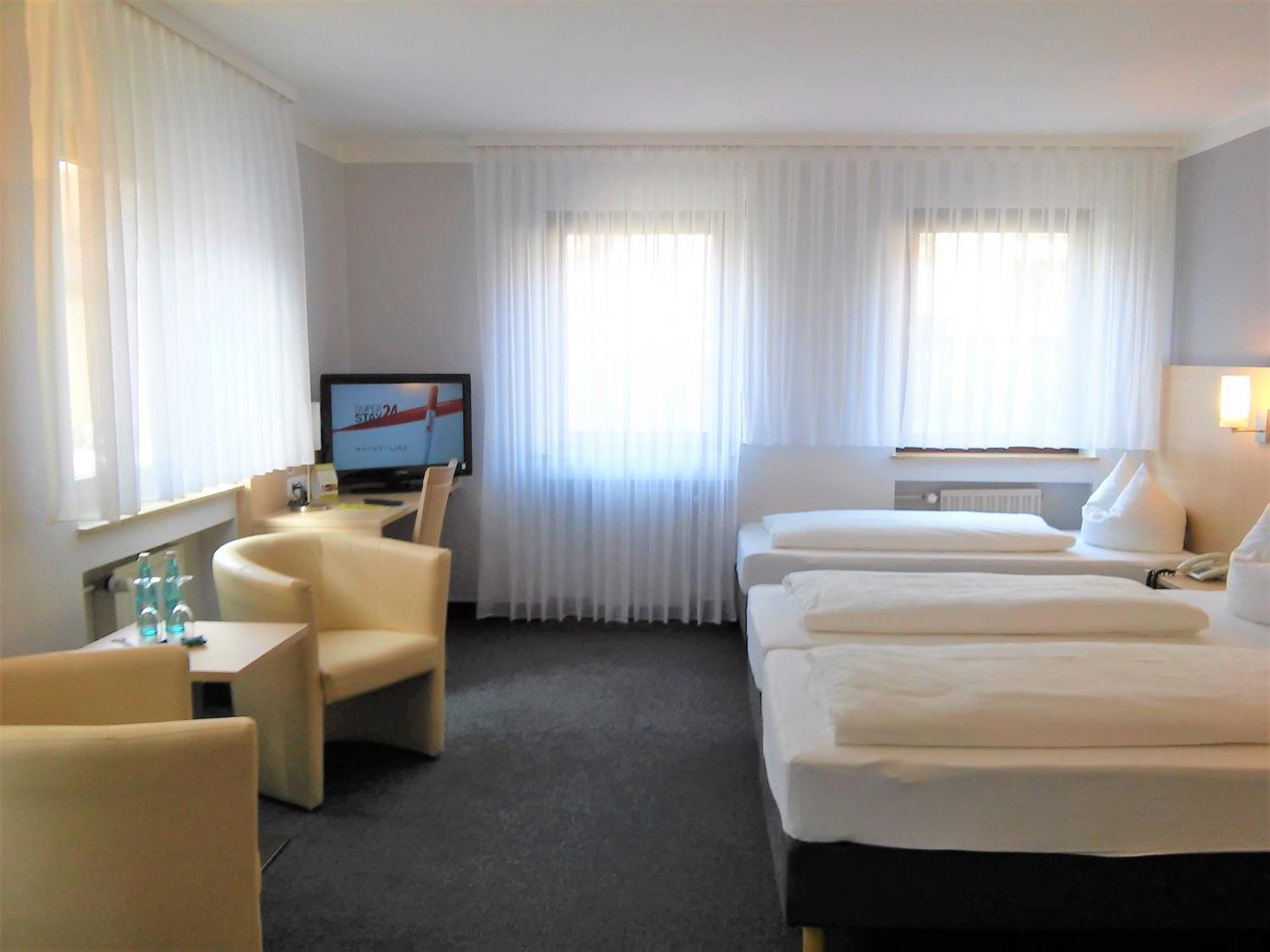 וירצבורג Hotel Brehm מראה חיצוני תמונה